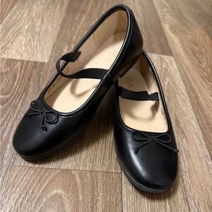 The Children’s Place Black Ballet Flats with Bow Detail size 2